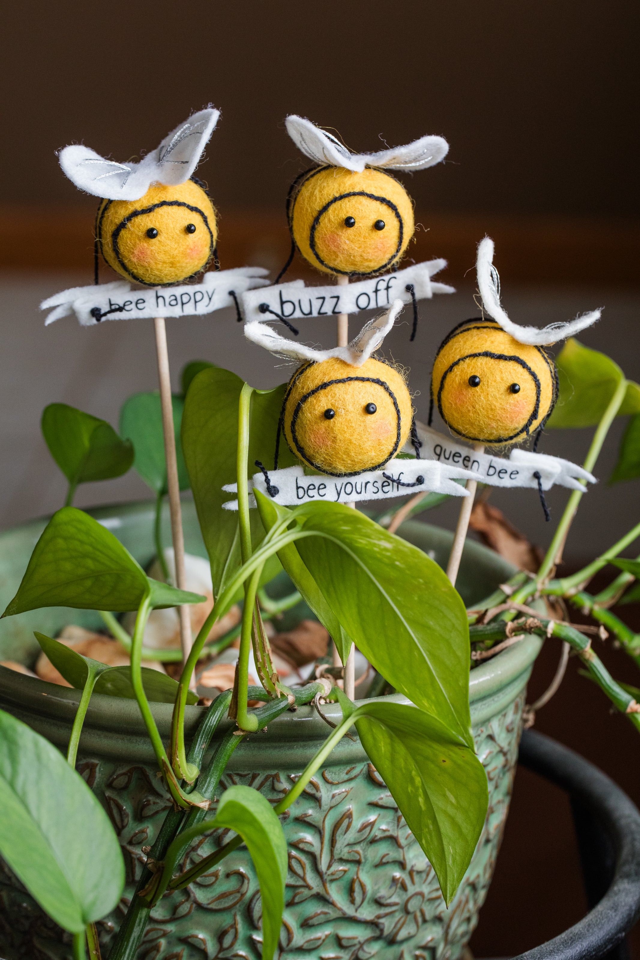 Honey Bee (Buzz Buzz)